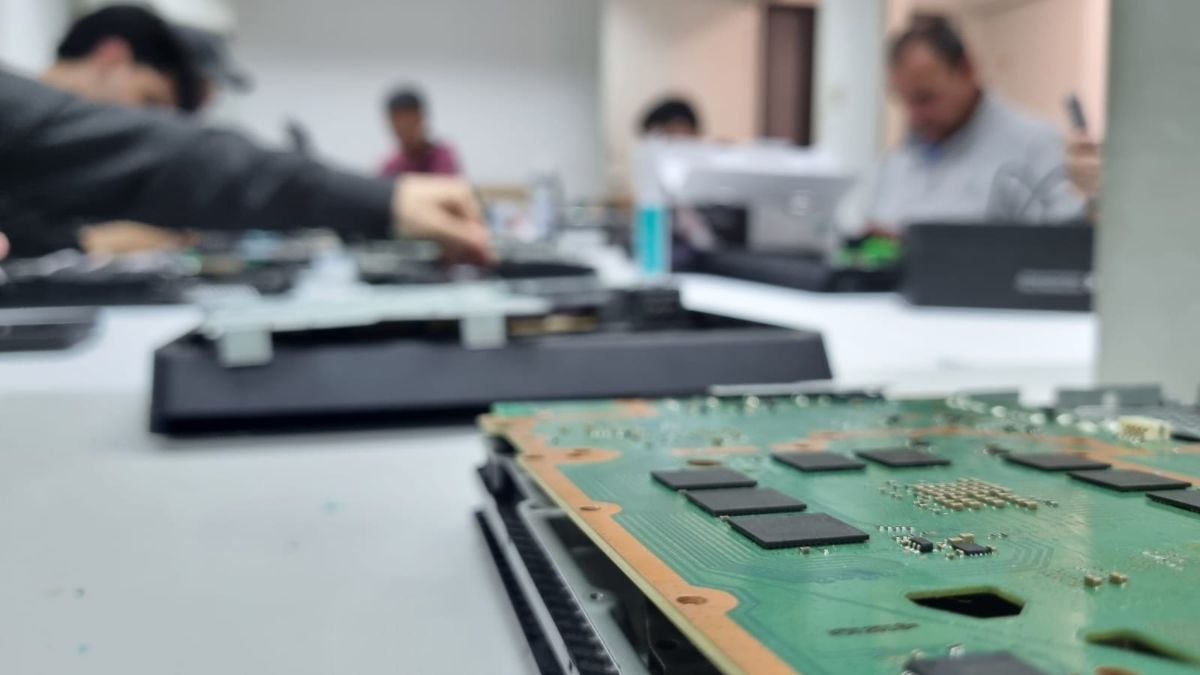 Técnico en reparación de consolas de Videojuegos