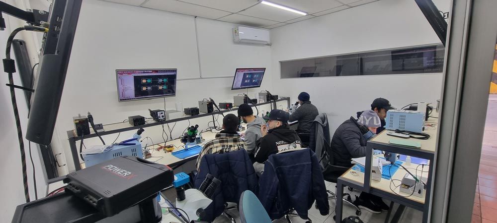 Técnico en Electrónica y Microsoldadura